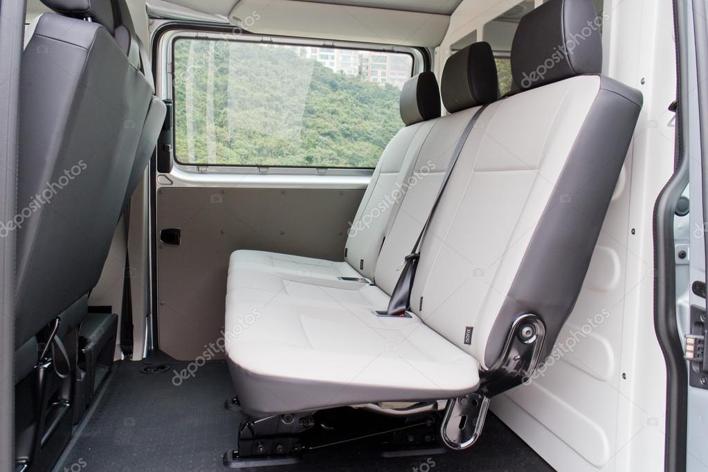 Volkswagen Transporter 2016 Innenraum — Redaktionelles Stockfoto ... Volkswagen Transporter 2016 Innenraum — Redaktionelles Stockfoto ...