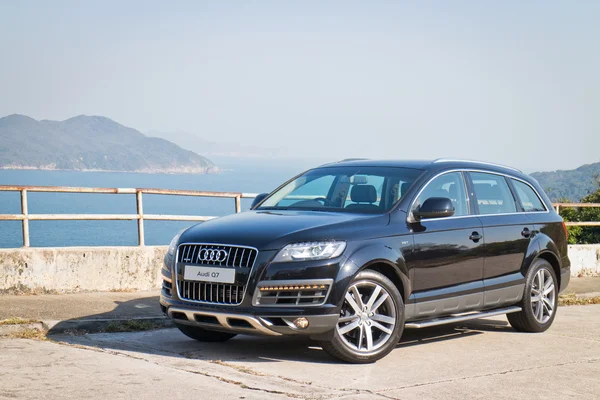 奥迪 Q7 3.0 t Quattro 2014 模型 — 图库照片