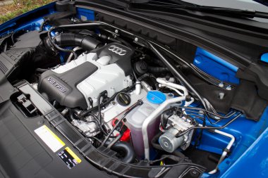 Audi Sq5 yüksek performans Hatchback otomobili