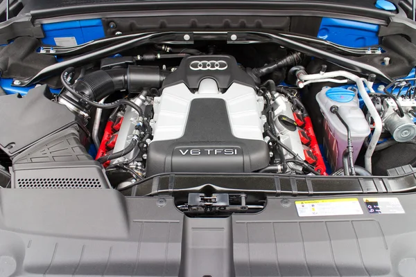 Audi SQ5 carro HatchBack de alto desempenho — Fotografia de Stock