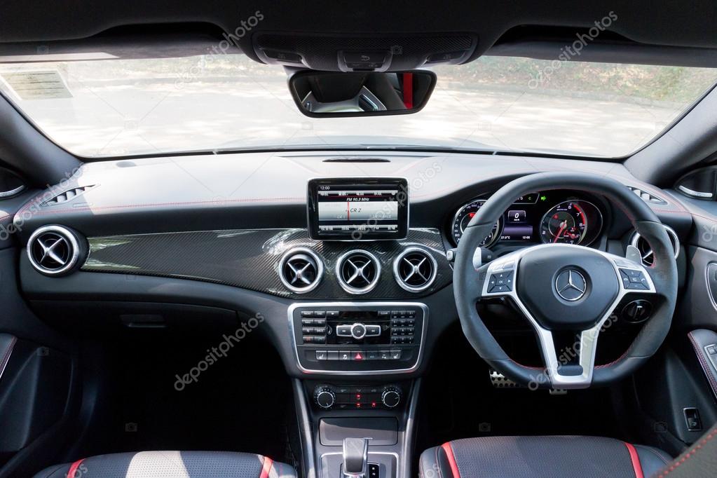 Mercedes Benz Cla 45 Amg 4matic 2013 Modell Redaktionelles