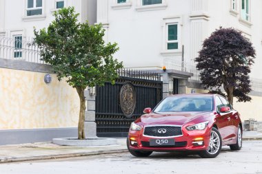 Infiniti Q50 2.0T Test sürüşüne 13 Mayıs 2014 Hong Kong.