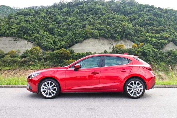 Mazda3 ferdehátú 2014-a Hong Kong-ban — Stock Fotó