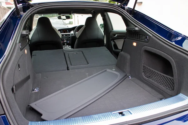 Audi S5 dan S5 Cabriolet 2014 Trunk — Stok Foto