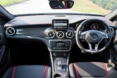 Mercedes-Benz GLA 45 2014 Interior