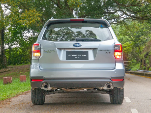 Subaru Forester 2.0 Xt 2016 Test Drive día — Foto de Stock