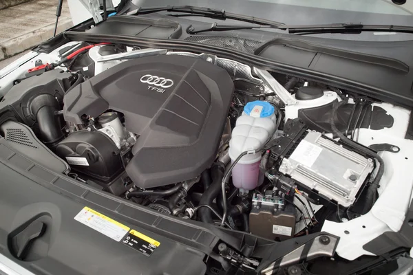 Audi A4 2016 motor — Stock Fotó