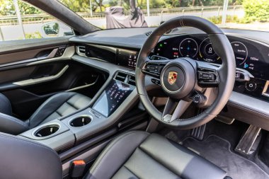 Hong Kong, Çin 19 Ekim 2020: Porsche Taycan Turbo S 2020 İç İşleri 19 Ekim 2020, Hong Kong.