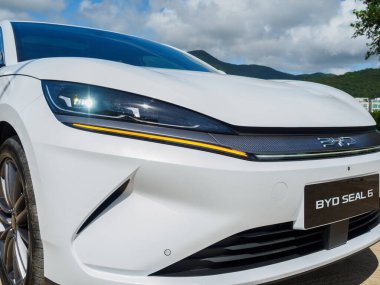 Hong Kong, Çin 13 Ekim 2025 BYD Mühür 6 Test Sürüşü Günü 13 Ekim 2025, Hong Kong