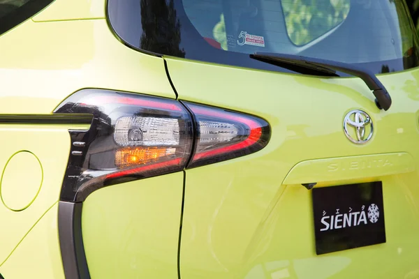 Toyota Sienta 2015 δοκιμή δίσκου ημέρα — Φωτογραφία Αρχείου
