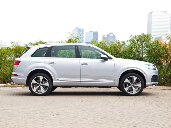 Audi Q7 2015 Test Drive den — Stock fotografie