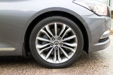 Hyundai Genesis 2015 tekerlek