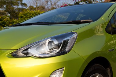 Toyota Prius C 2015 kafa ışık
