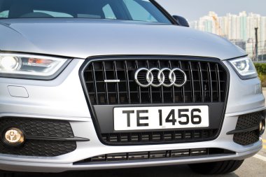 Audi Q3 Black Edition 2015 quattro maskesi