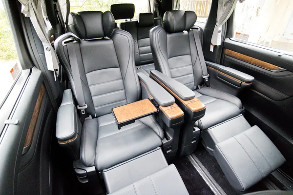 Sedile di fila centrale Toyota Alphard 2015 — Foto Stock