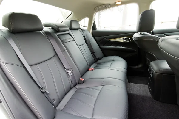 Infiniti Q70 2015 Rear Seat — Stockfoto