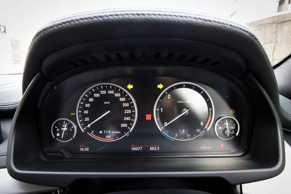Panel de control BMW X6 M Edition 2015 — Foto de Stock