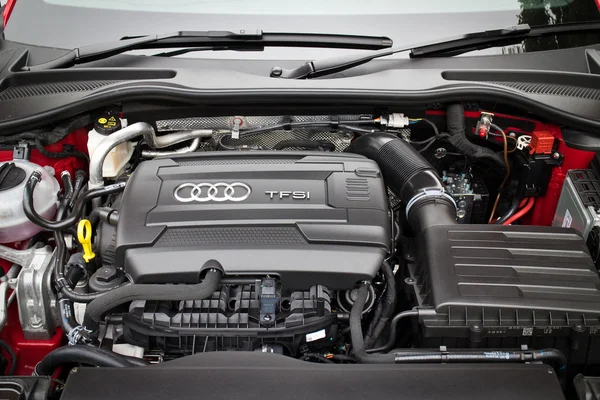 Audi Tt Coupe 2015 motor — Stock Fotó