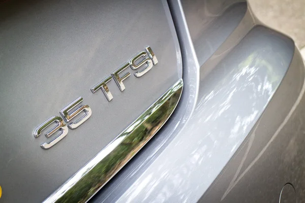 Audi A6 35 TFSI 2015 Logo — Stockfoto