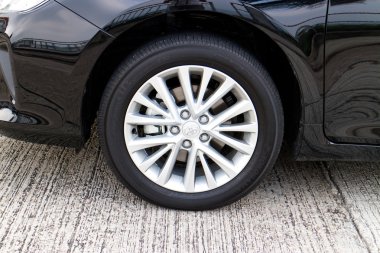 Toyota Camry Hybrid 2014 tekerlek