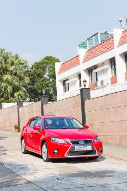 Lexus Ct 200h hibrit araba 2014