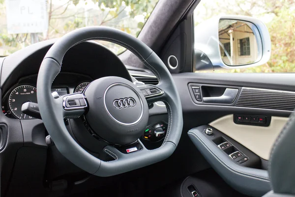 Audi SQ5 High Performance HatchBack Car — Stock Photo, Image