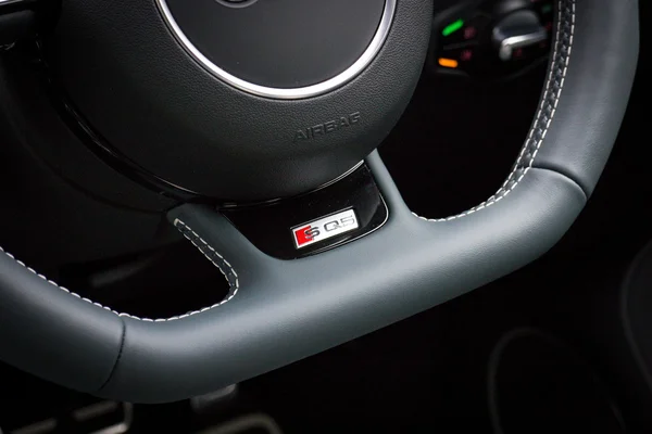 Audi SQ5 coche Hatchback de alto rendimiento — Foto de Stock
