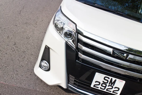 Toyota Noah 2014 Mpv — Foto de Stock