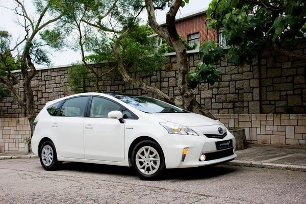 Toyota Prius V híbrido 2012 — Foto de Stock