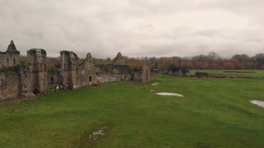 Havadan Kale Duvarı Detaylı Kapatma, Hava Aracı Geçmişteki Uçan Taşlar, Sarmaşık Savaşları, Havan Eklemleri