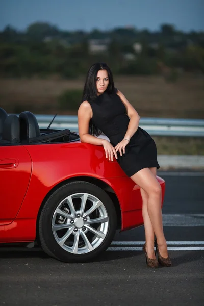 çekici güzellik seksi kadın portre araba ile