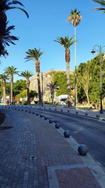 Kos, Yunanistan - 17 Eylül 2019: Yunanistan 'ın Kos kentinin merkezindeki sokaklar