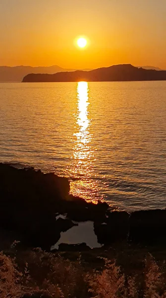 Bunter Sonnenuntergang Über Dem Wasser Auf Kreta Griechenland — Stockfoto