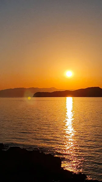 Bunter Sonnenuntergang Über Dem Wasser Auf Kreta Griechenland — Stockfoto