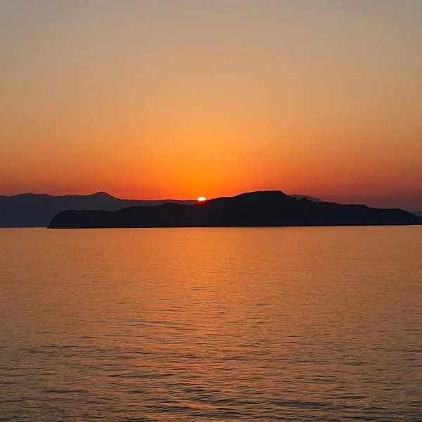 Bunter Sonnenuntergang Über Dem Wasser Auf Kreta Griechenland — Stockfoto