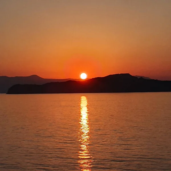 Bunter Sonnenuntergang Über Dem Wasser Auf Kreta Griechenland — Stockfoto