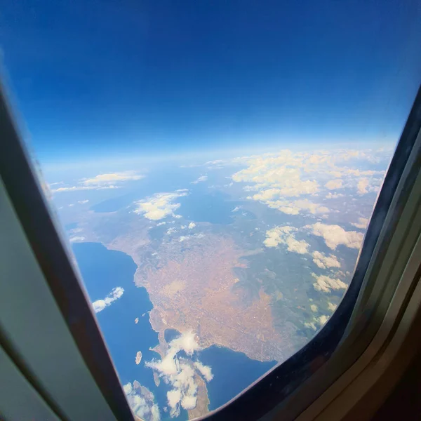 Blick Aus Dem Flugzeugfenster Auf Die Erde — Stockfoto