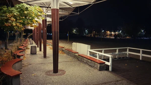 秋夜的海滨长廊 波兰格丁尼亚 — 图库照片