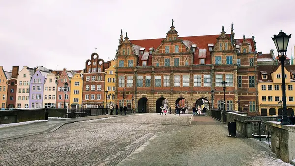 Gdansk Polônia Fevereiro 2021 Belas Casas Coloridas Nas Margens Rio — Fotografia de Stock