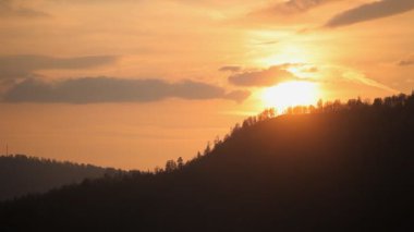 dağlar timelapse gün batımı