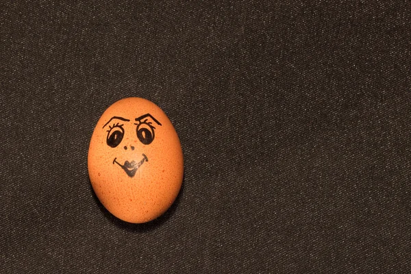 Великодні яйця з обличчями — стокове фото