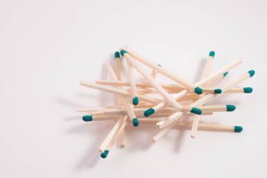 rastgele dağılmış maçlar