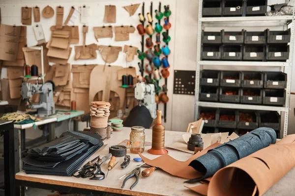 Variety Threads Materials Work Table Boutique Leather Studio — Stock Photo, Image