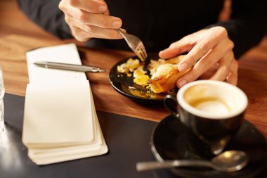 Kafede pasta zevk adam