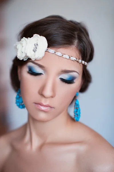 Portrait of girl with beautiful make-up — Stock Photo, Image