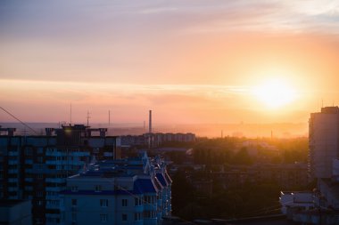 Bulutlu renkli gün batımı