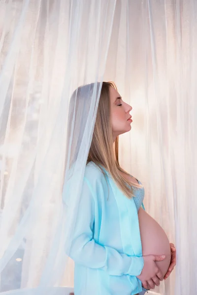 美しい妊婦の肖像画 — ストック写真