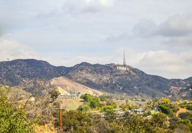 Dünya ünlü Simgesel Hollywood Sign. Hollywood yazısı bir görünümünü