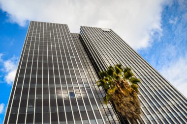 Downtown los angeles kuleleri ve bir açık kış gününde.