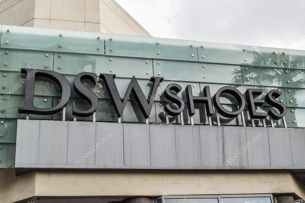 DSW Shoes logo sign exterior in Los 